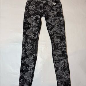 WOMEN’S BEST Seamless Leggings Black Grey Jacquard Camo Print Small